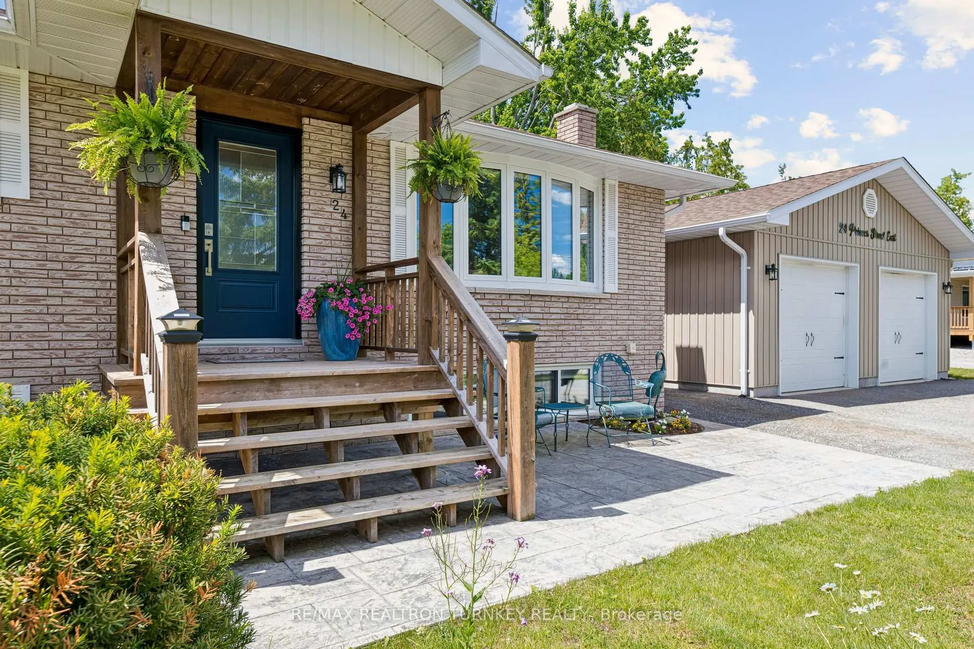 Photo 1 of 24 Princes' Street E, Kawartha Lakes, Fenelon Falls — HOMEH
