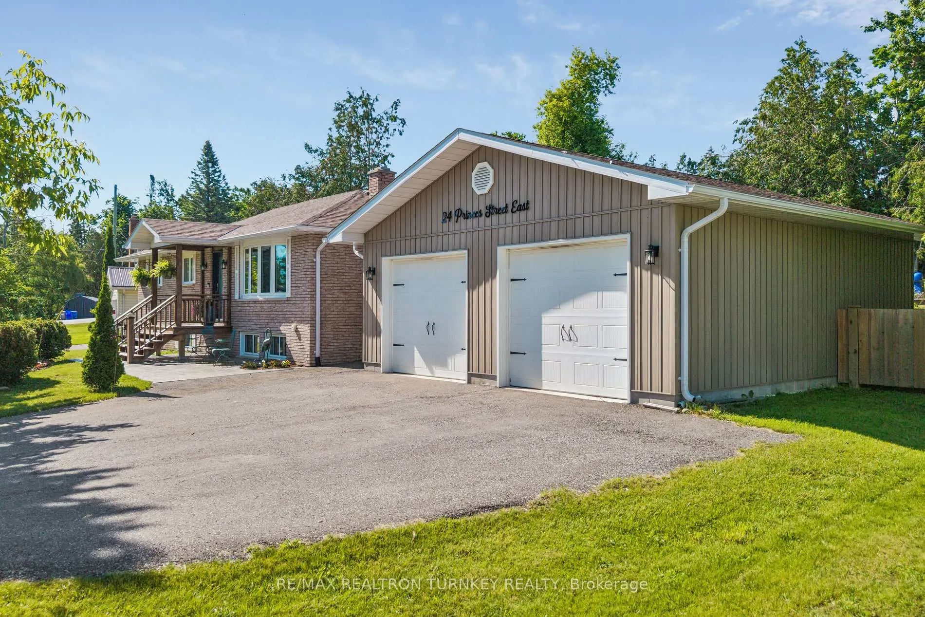 Photo 3 of 24 Princes' Street E, Kawartha Lakes, Fenelon Falls — HOMEH