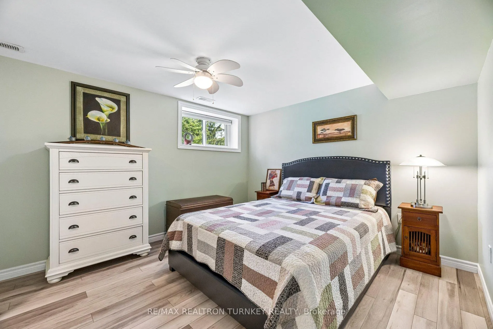 Photo 26 of 24 Princes' Street E, Kawartha Lakes, Fenelon Falls — HOMEH