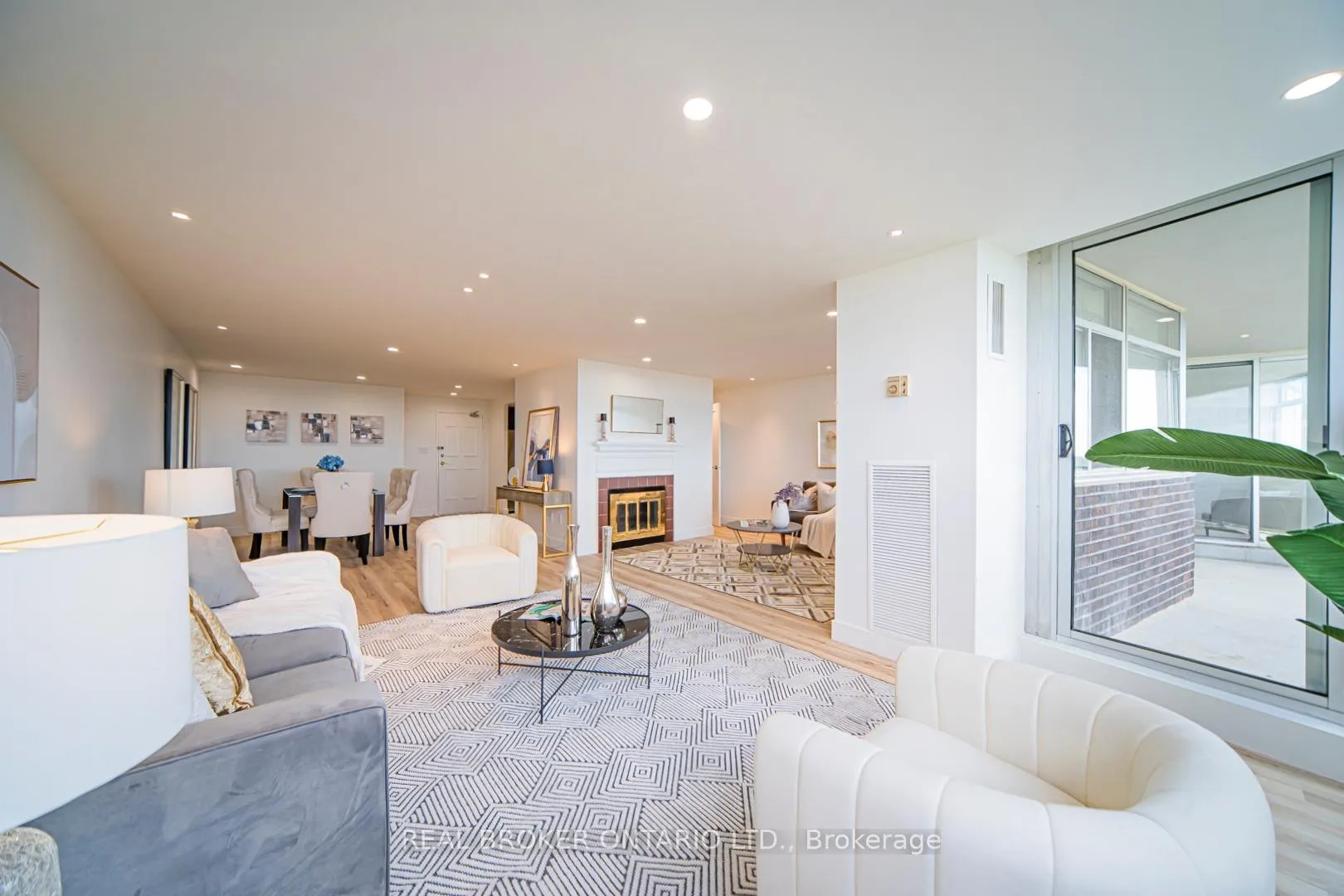Photo 1 of Unit 1901, 3151 Bridletowne Circle, Scarborough, L'Amoreaux — HOMEH