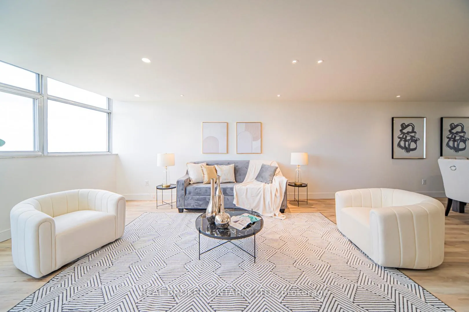 Photo 2 of Unit 1901, 3151 Bridletowne Circle, Scarborough, L'Amoreaux — HOMEH