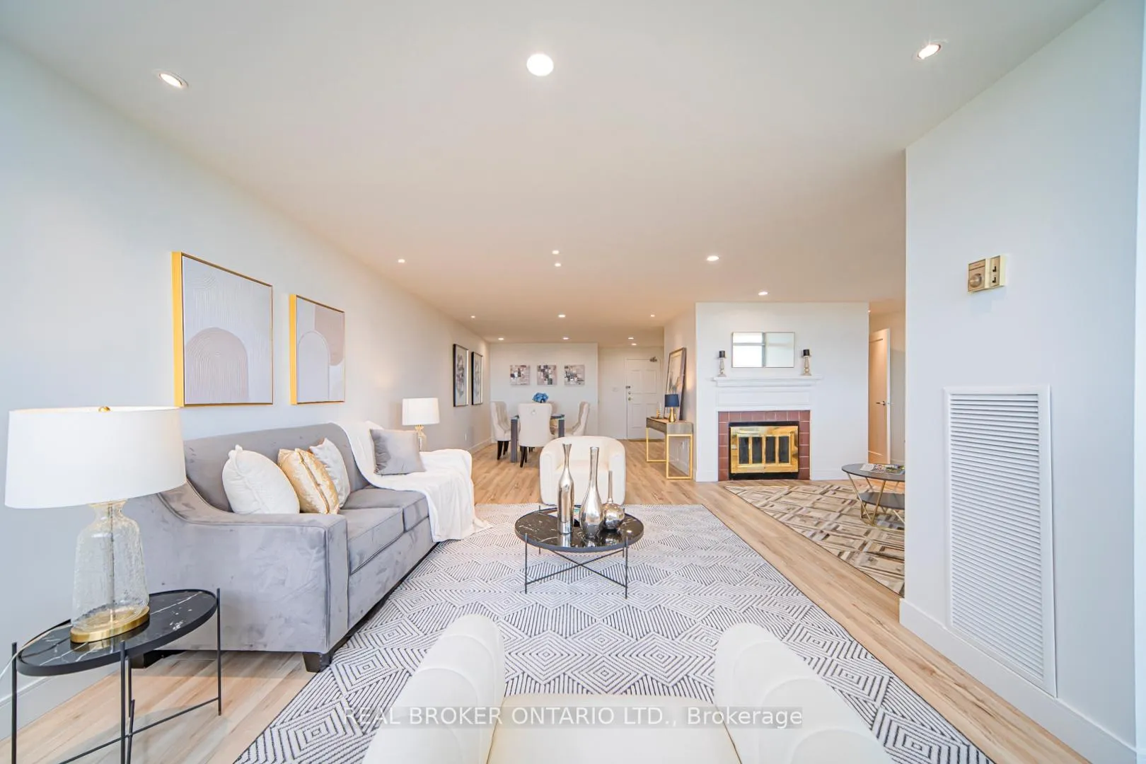 Photo 3 of Unit 1901, 3151 Bridletowne Circle, Scarborough, L'Amoreaux — HOMEH