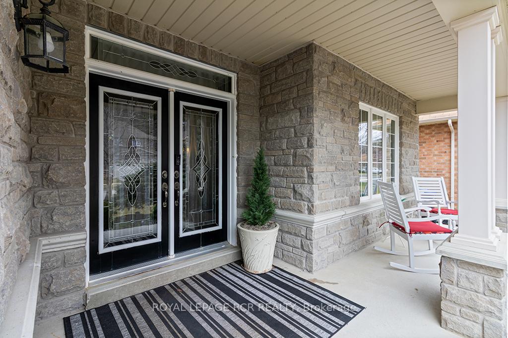 Photo 4 of 32 Borland Crescent, Caledon, Caledon East — HOMEH