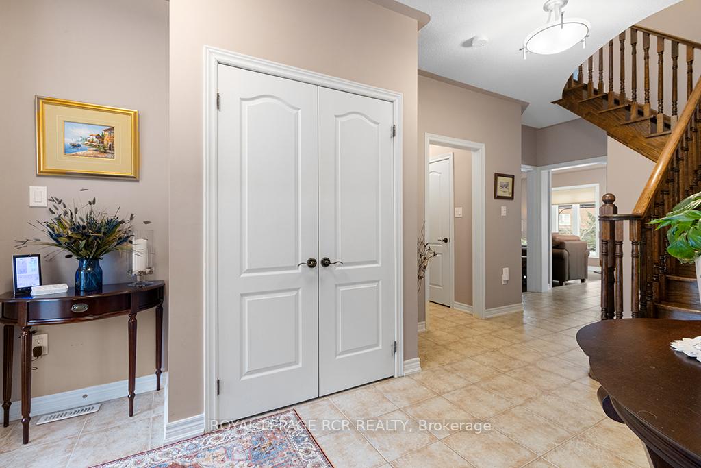 Photo 6 of 32 Borland Crescent, Caledon, Caledon East — HOMEH