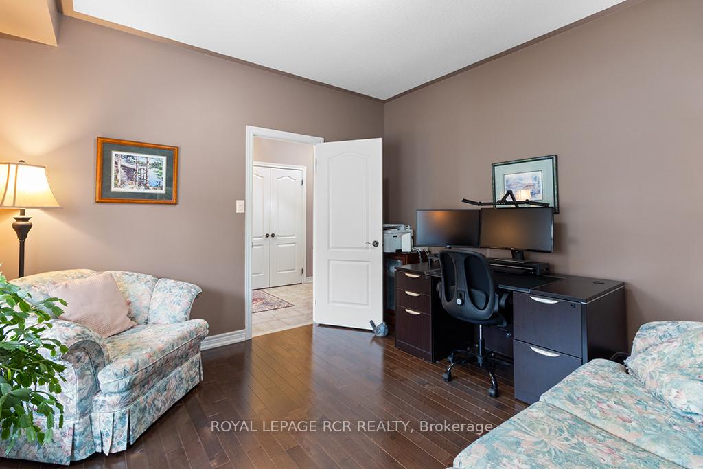 Photo 18 of 32 Borland Crescent, Caledon, Caledon East — HOMEH