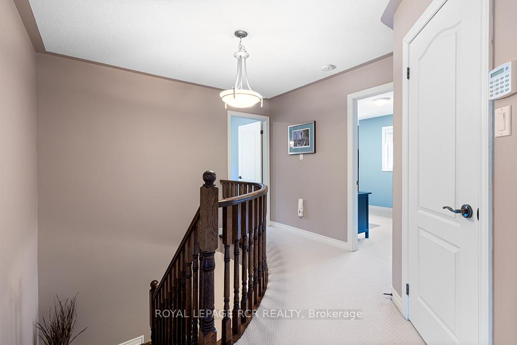 Photo 24 of 32 Borland Crescent, Caledon, Caledon East — HOMEH