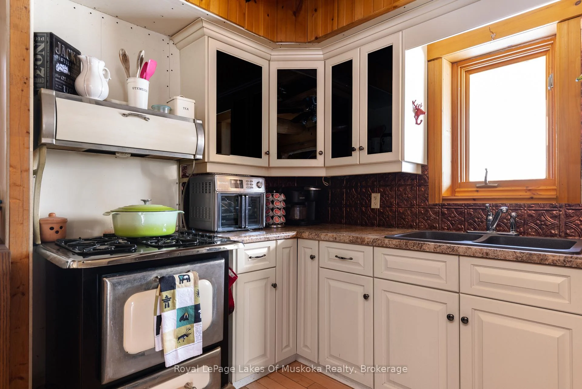 Photo 20 of 259 Lakeshore Road, Armour — HOMEH