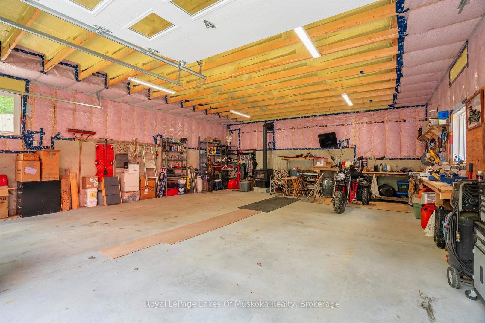 Photo 54 of 259 Lakeshore Road, Armour — HOMEH