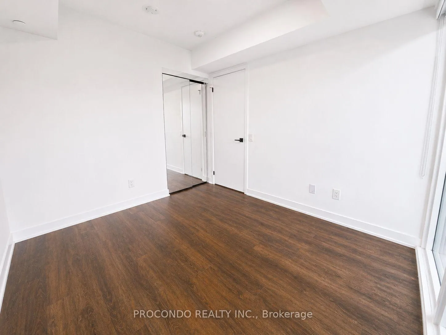 Photo 8 of Unit 606, 609 Sherbourne Street, Toronto, North St. James Town — HOMEH