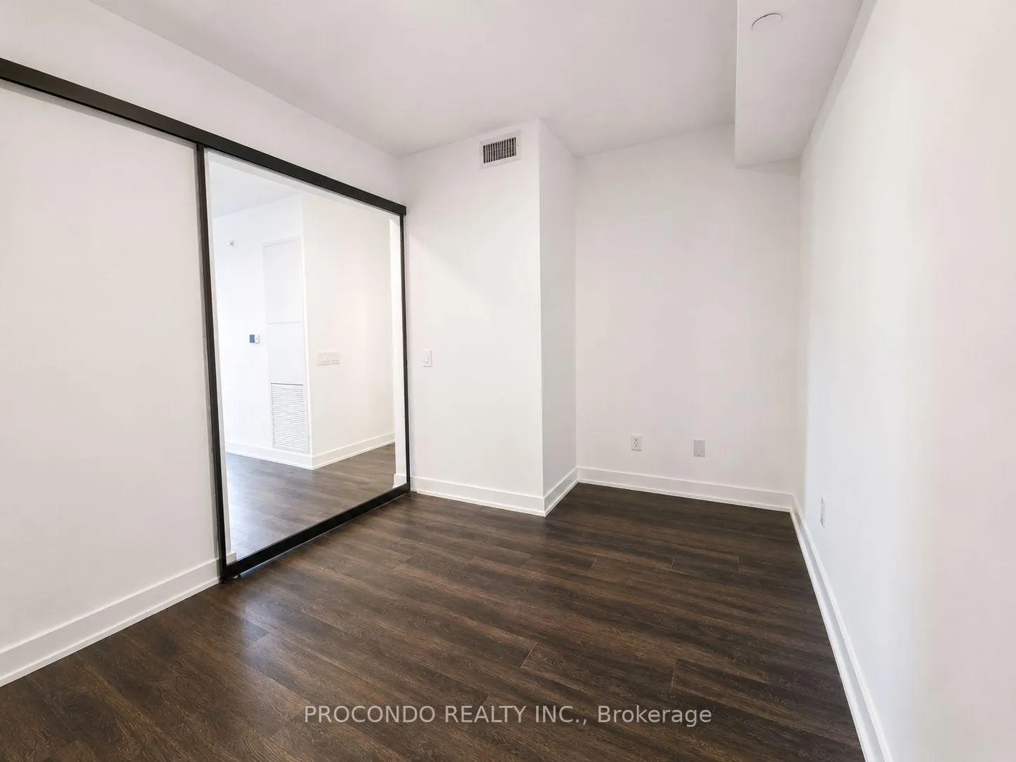 Photo 13 of Unit 606, 609 Sherbourne Street, Toronto, North St. James Town — HOMEH