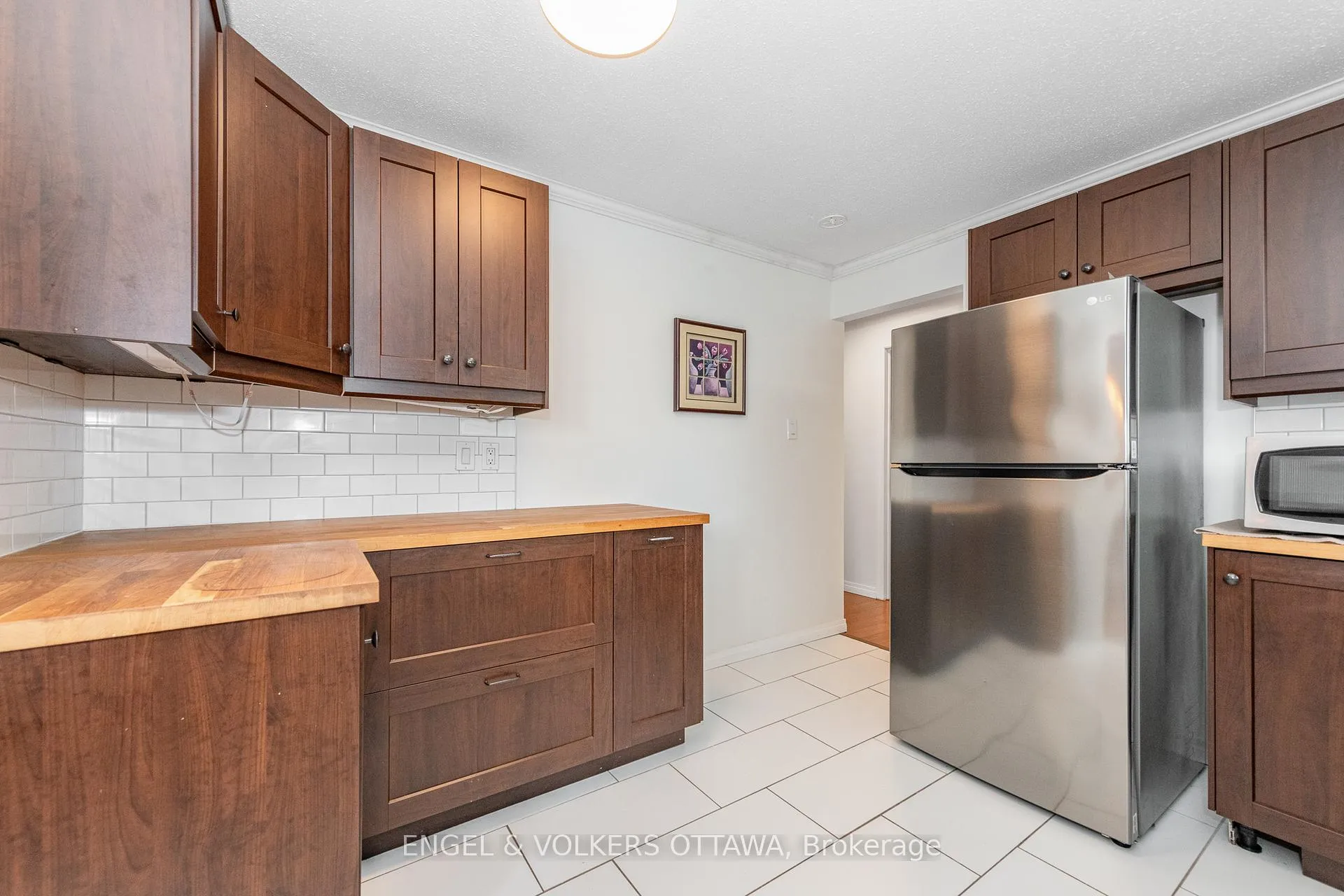 Photo 5 of 75 Woodfield Drive, Ottawa, Tanglewood — HOMEH