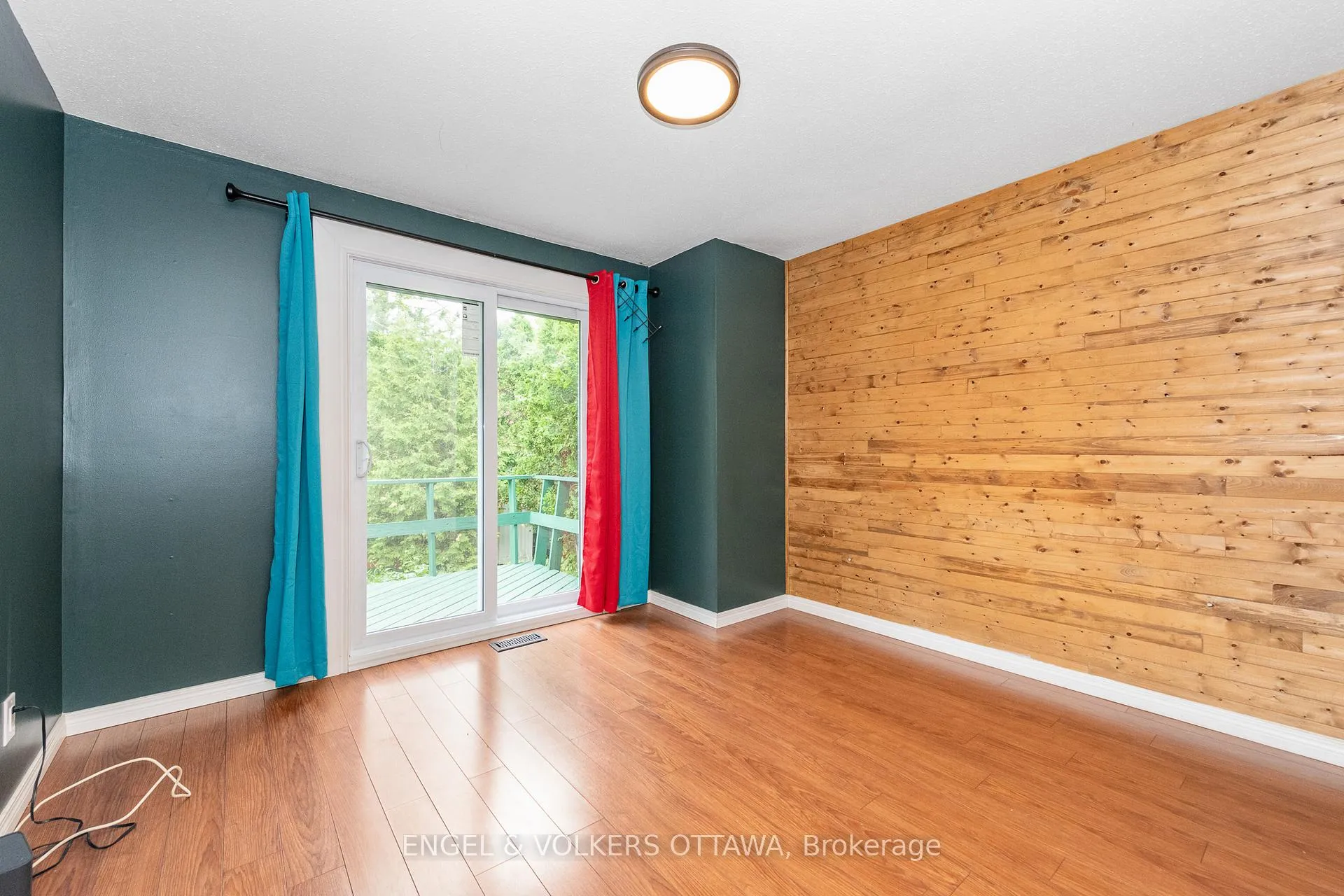 Photo 12 of 75 Woodfield Drive, Ottawa, Tanglewood — HOMEH