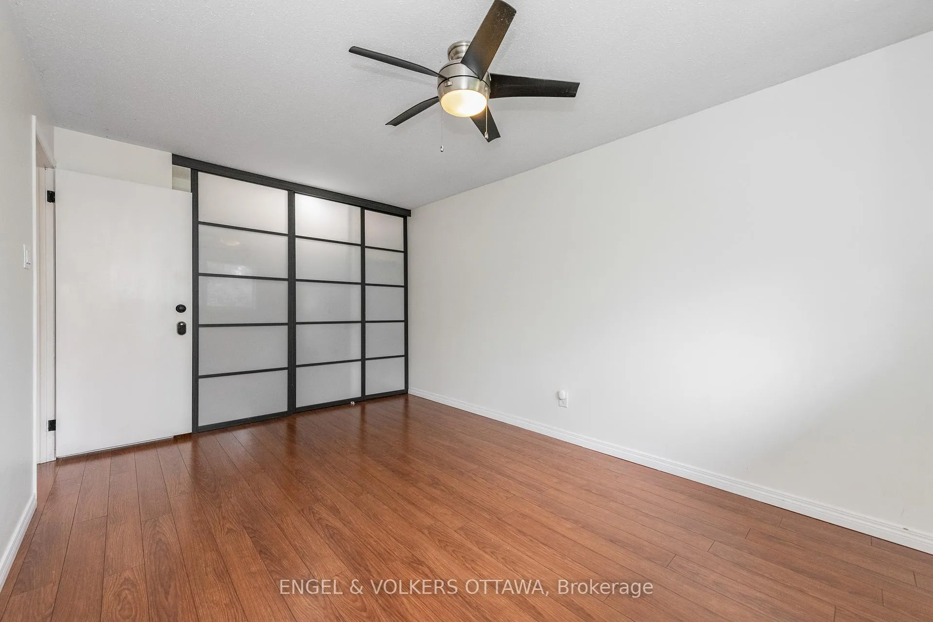 Photo 15 of 75 Woodfield Drive, Ottawa, Tanglewood — HOMEH