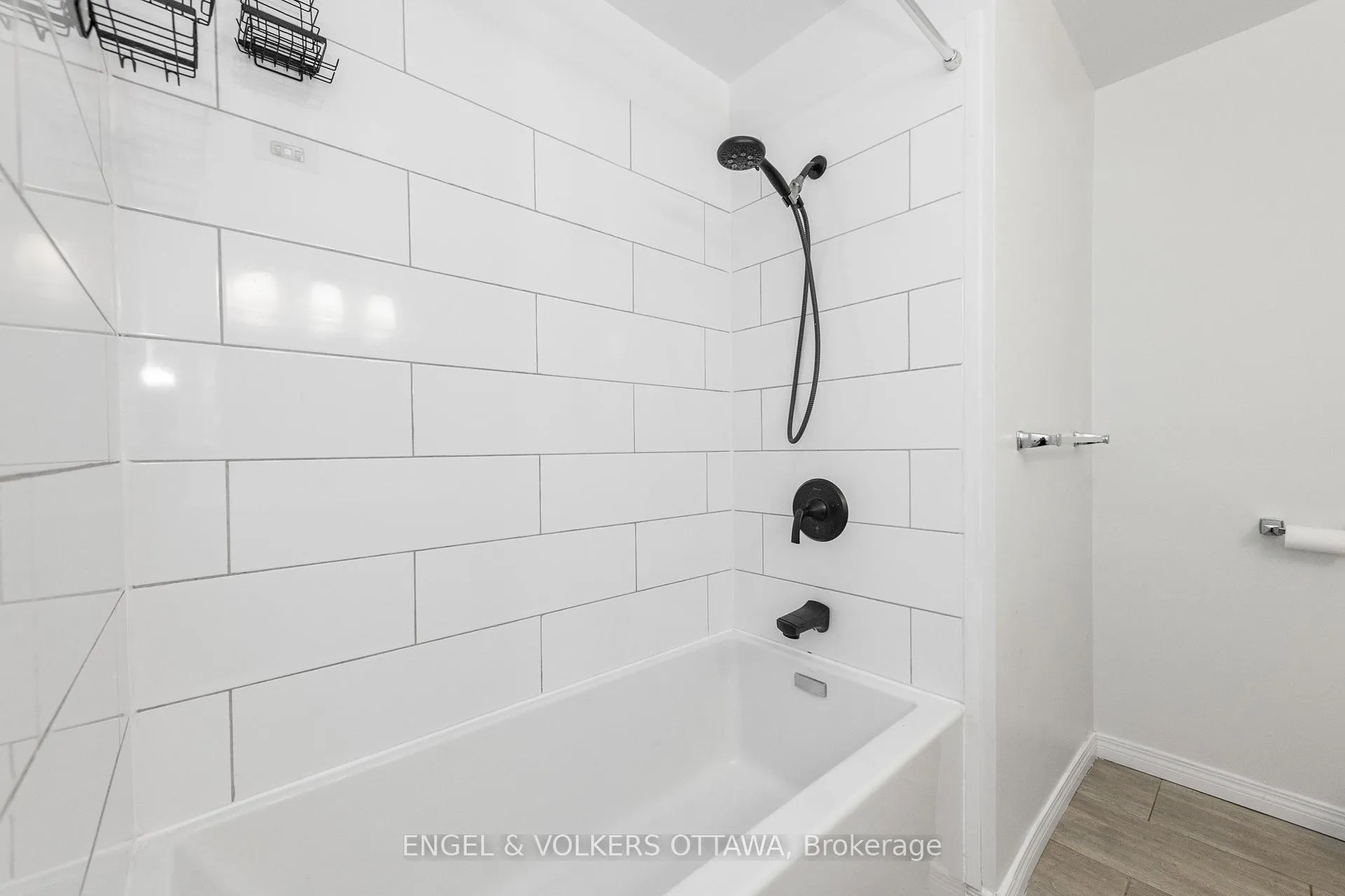 Photo 17 of 75 Woodfield Drive, Ottawa, Tanglewood — HOMEH