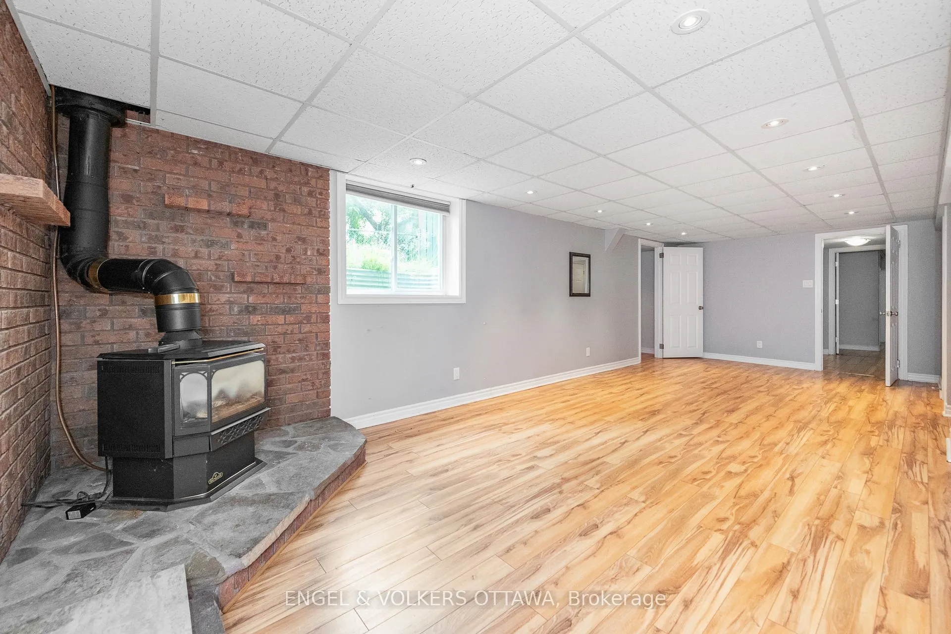 Photo 20 of 75 Woodfield Drive, Ottawa, Tanglewood — HOMEH