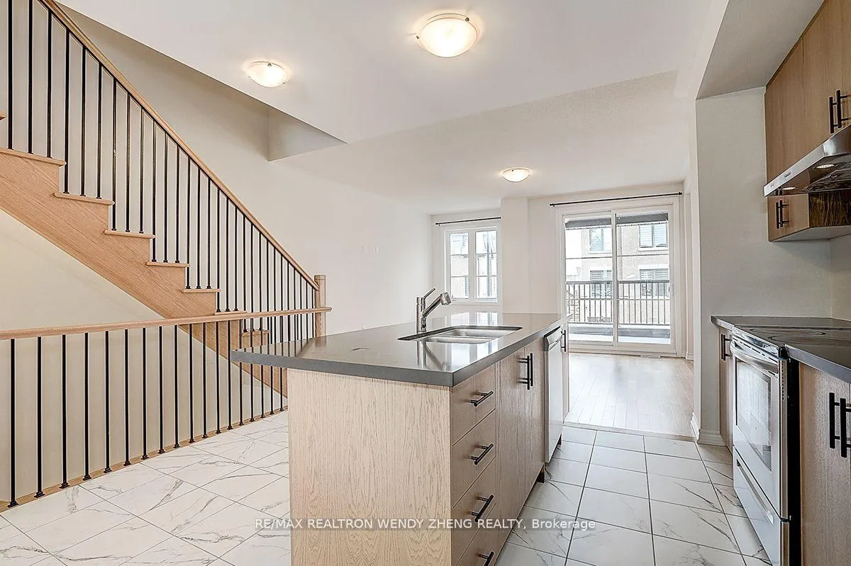 Photo 13 of 34 Vestry Way, Brampton, Goreway Drive Corridor — HOMEH