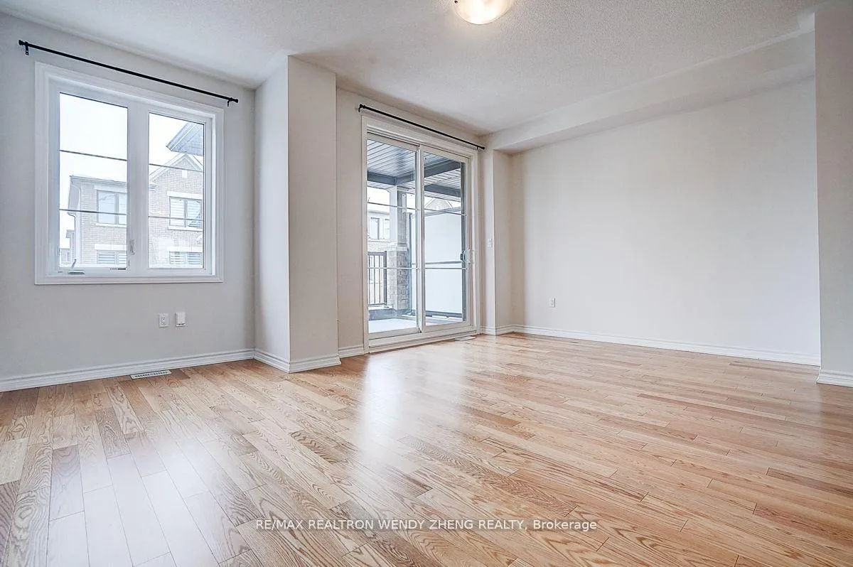 Photo 15 of 34 Vestry Way, Brampton, Goreway Drive Corridor — HOMEH