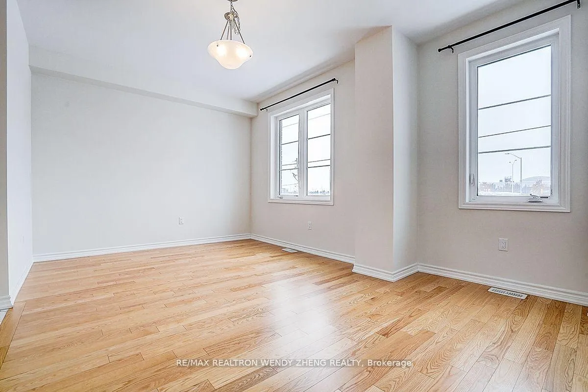 Photo 24 of 34 Vestry Way, Brampton, Goreway Drive Corridor — HOMEH