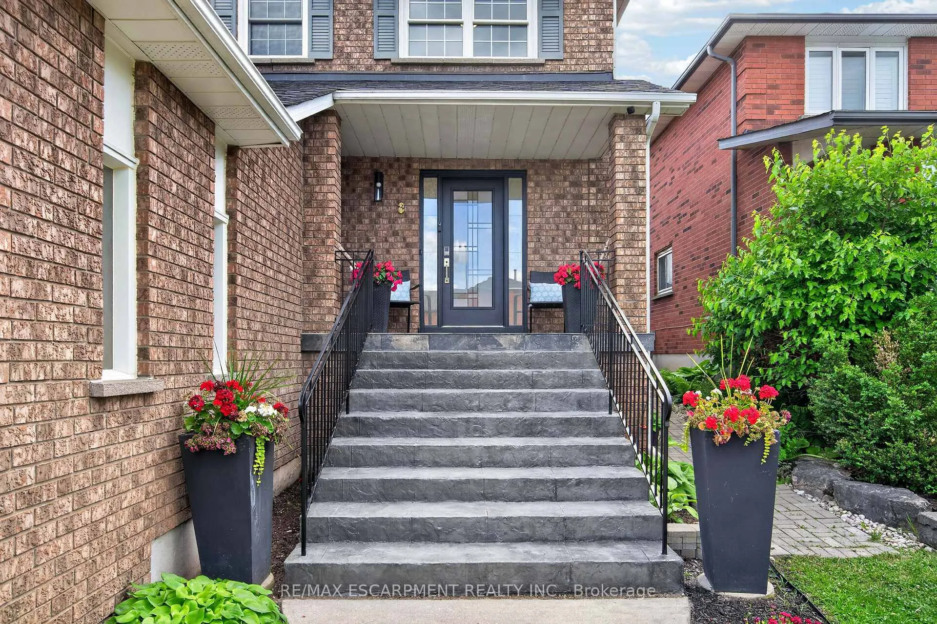 Photo 2 of 119 Boulding Avenue, Hamilton, Waterdown — HOMEH
