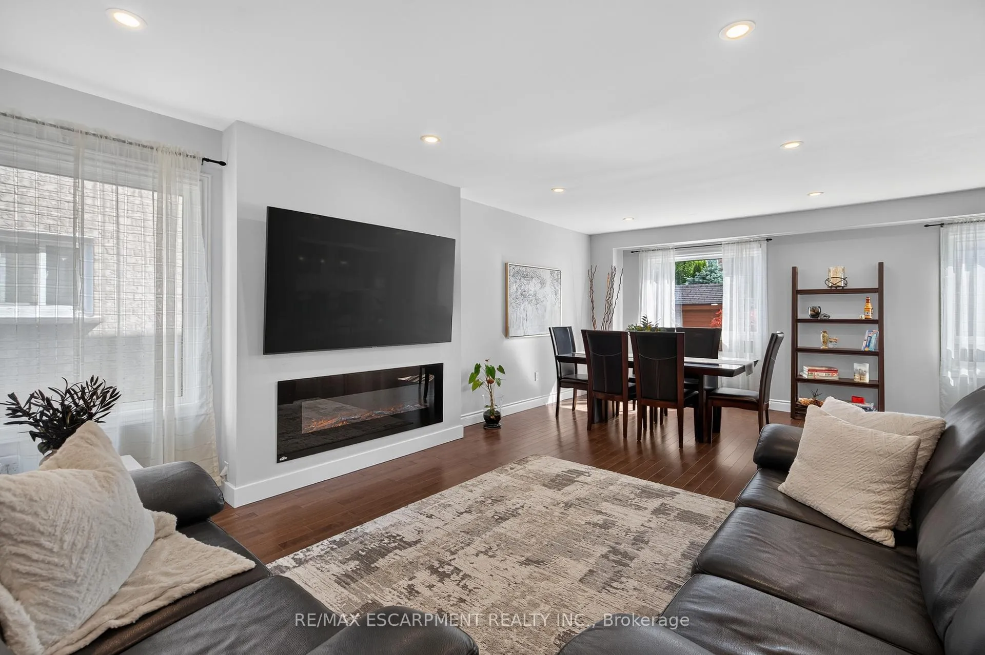 Photo 12 of 119 Boulding Avenue, Hamilton, Waterdown — HOMEH
