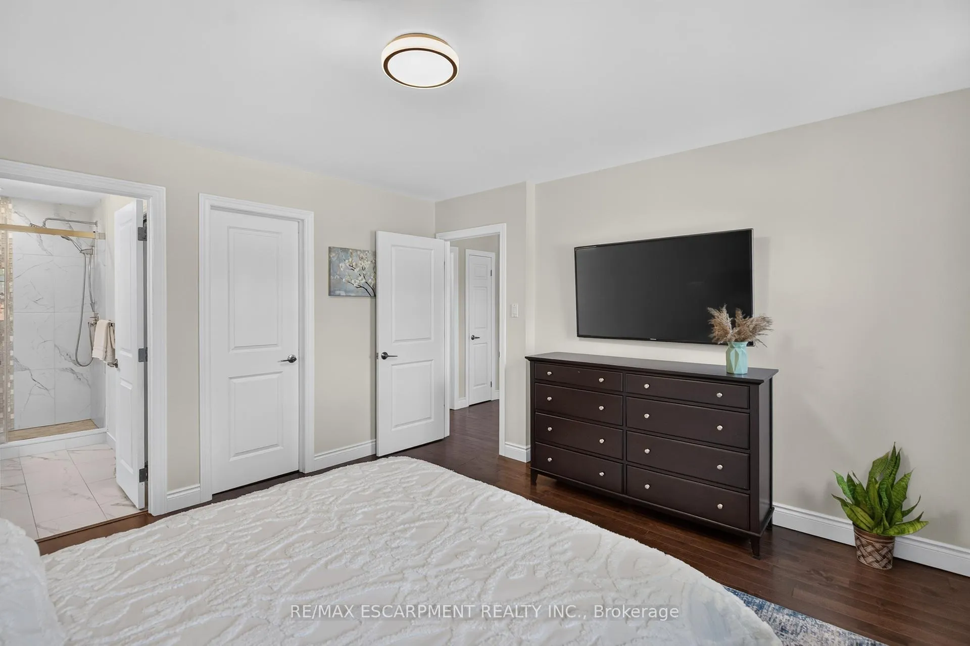 Photo 15 of 119 Boulding Avenue, Hamilton, Waterdown — HOMEH