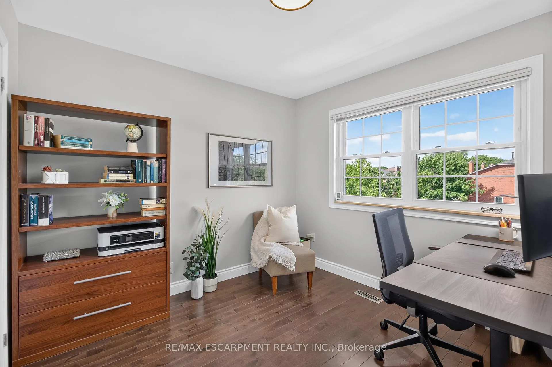 Photo 17 of 119 Boulding Avenue, Hamilton, Waterdown — HOMEH