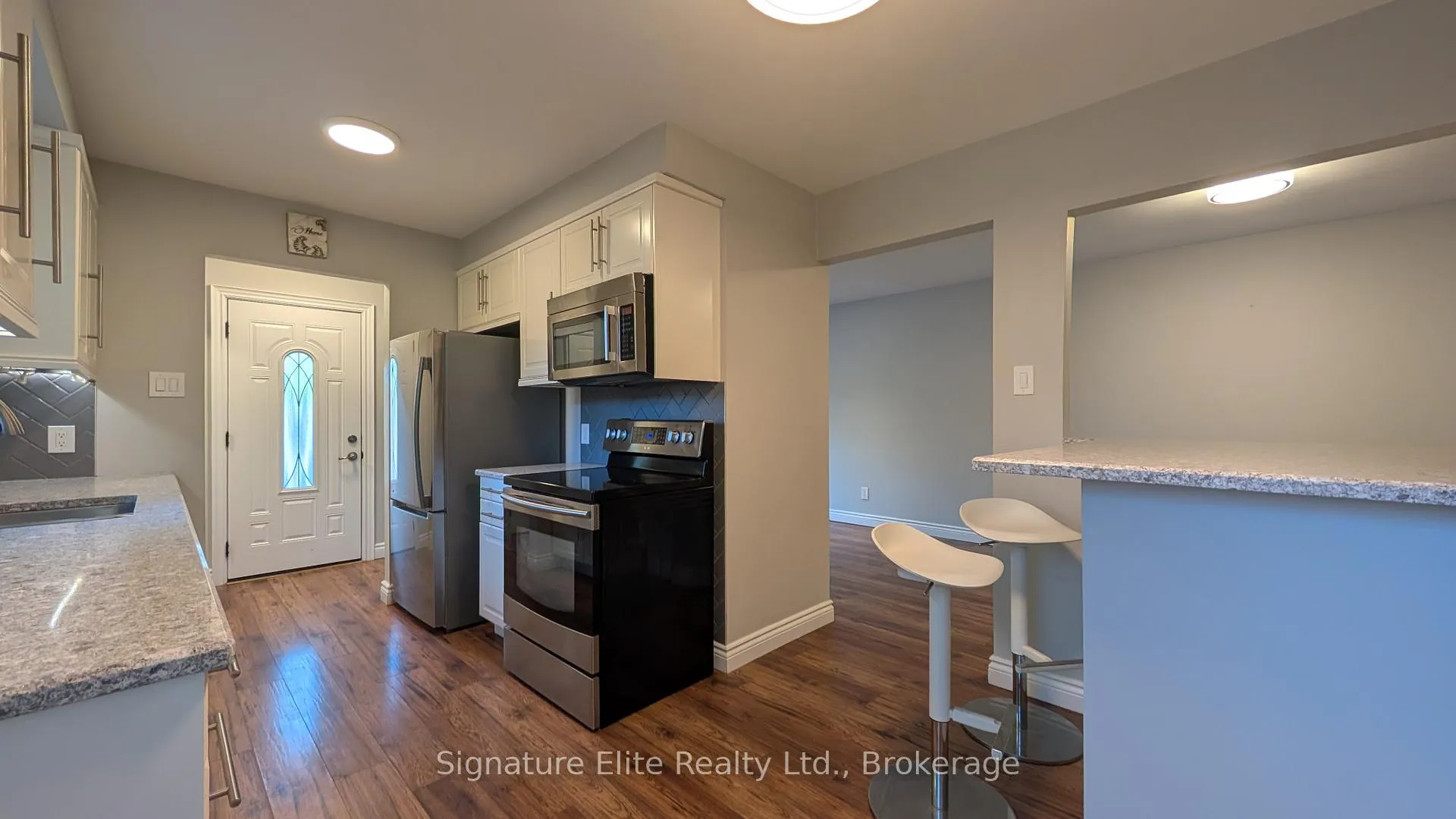 Photo 9 of 40 Smyth Crescent, New Tecumseth, Beeton — HOMEH