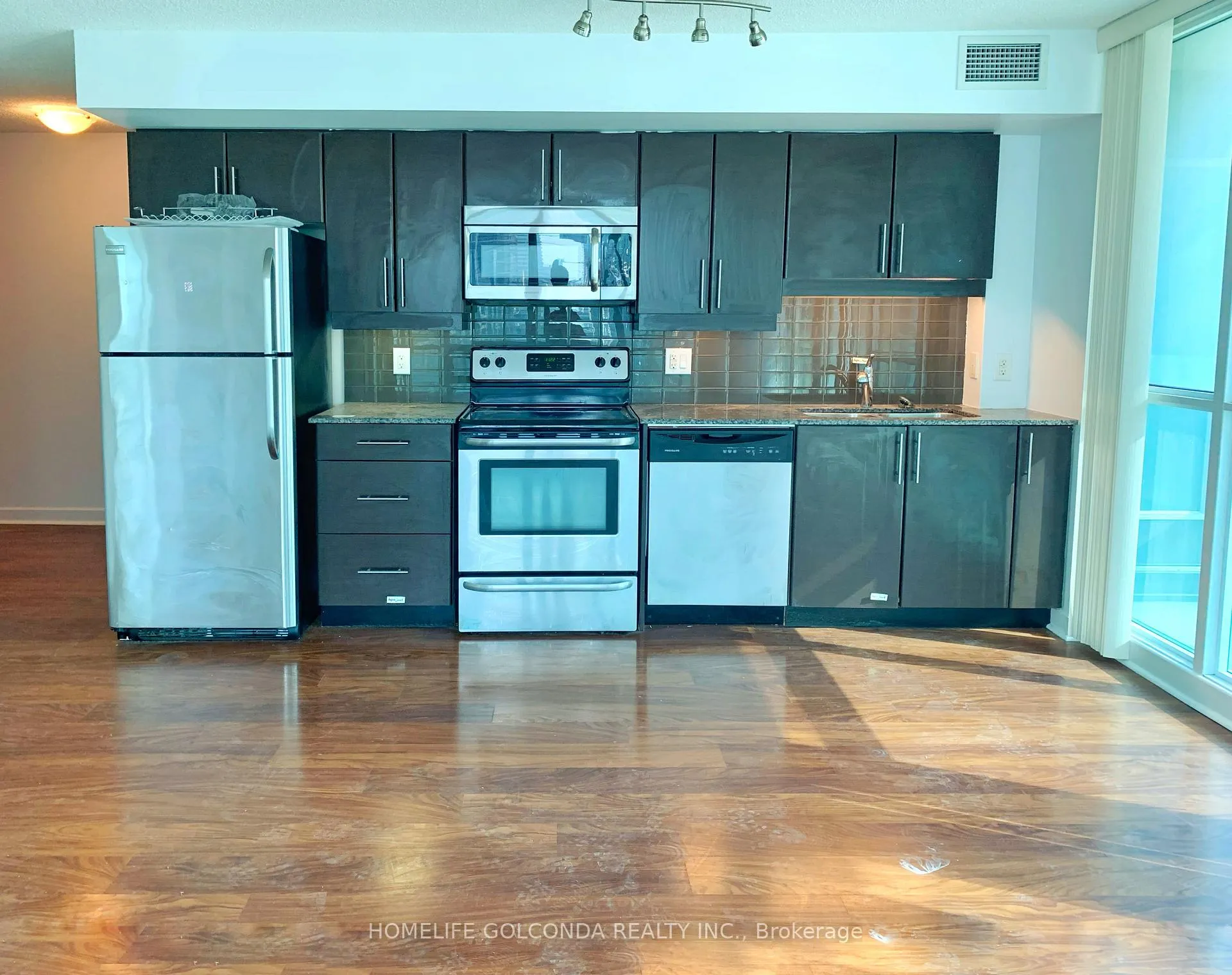Photo 1 of Unit 1004, 33 Bay Street, Toronto, Waterfront Communities — HOMEH