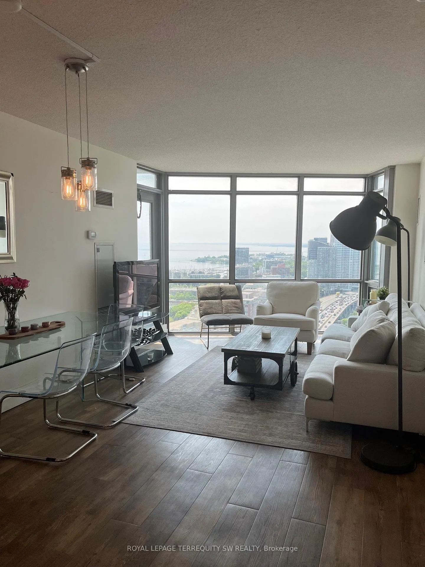 Photo 10 of Unit 3505, 5 Mariner Terrace, Toronto, Waterfront Communities — HOMEH