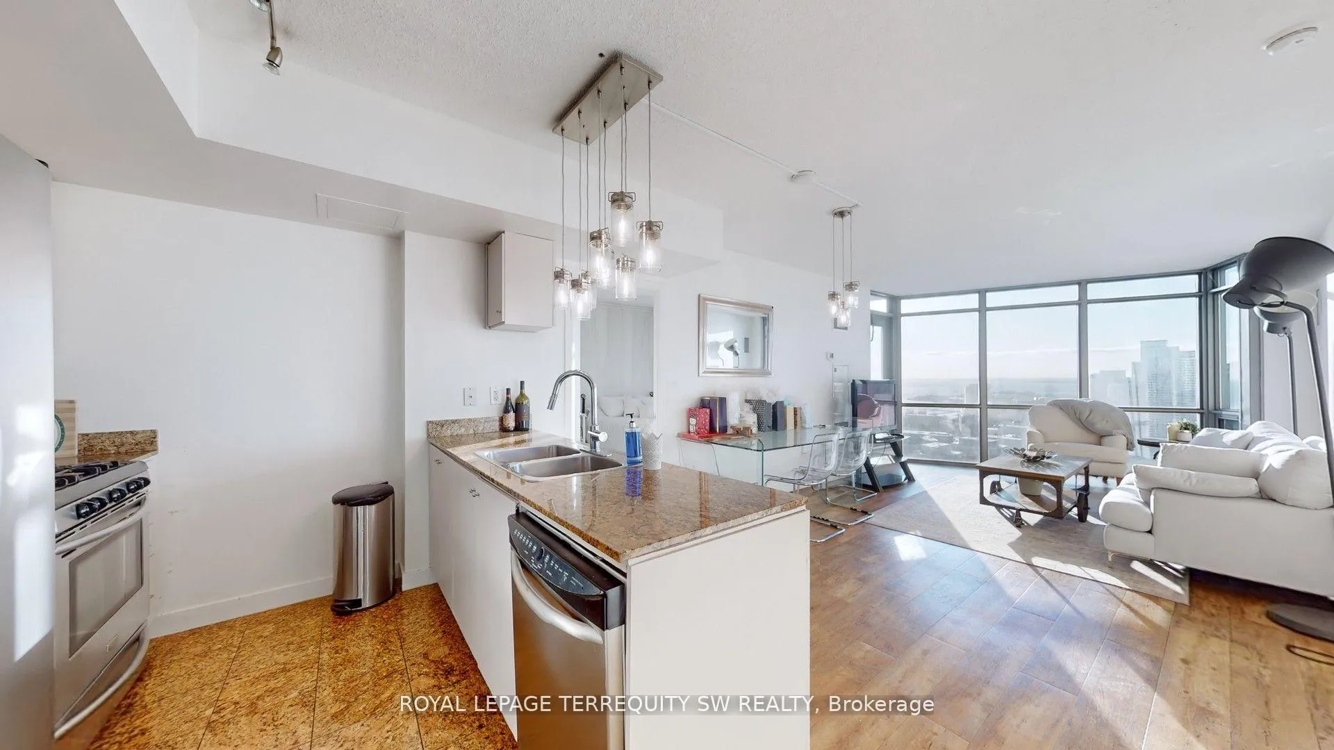 Photo 15 of Unit 3505, 5 Mariner Terrace, Toronto, Waterfront Communities — HOMEH