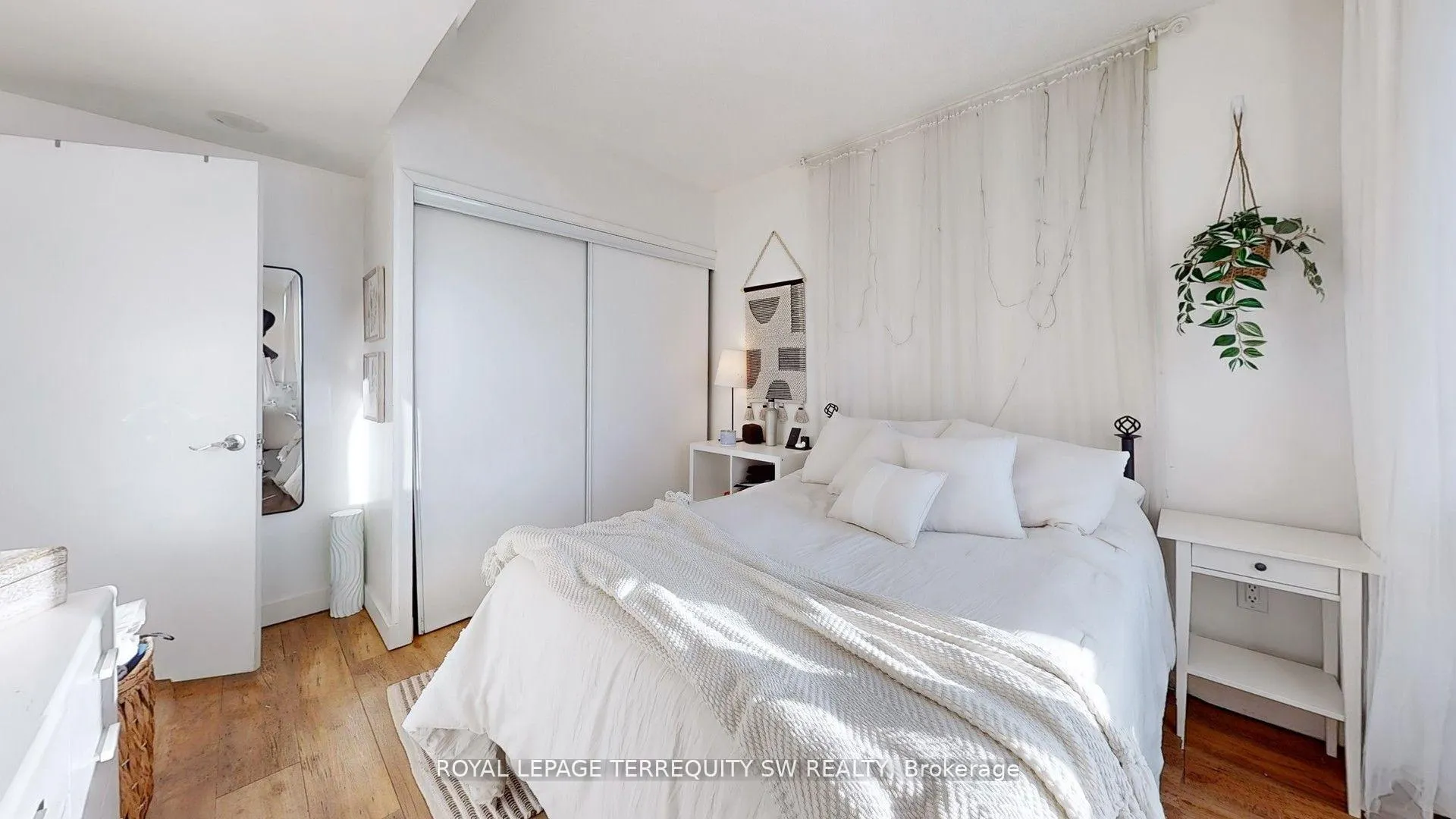 Photo 25 of Unit 3505, 5 Mariner Terrace, Toronto, Waterfront Communities — HOMEH