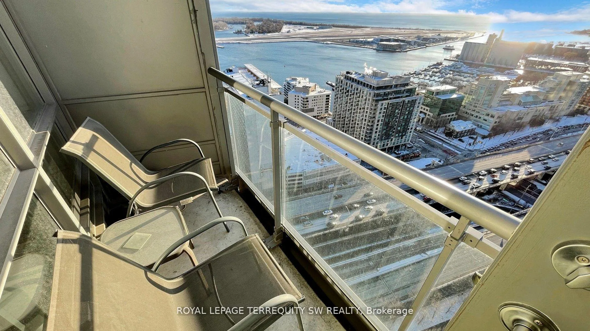 Photo 36 of Unit 3505, 5 Mariner Terrace, Toronto, Waterfront Communities — HOMEH