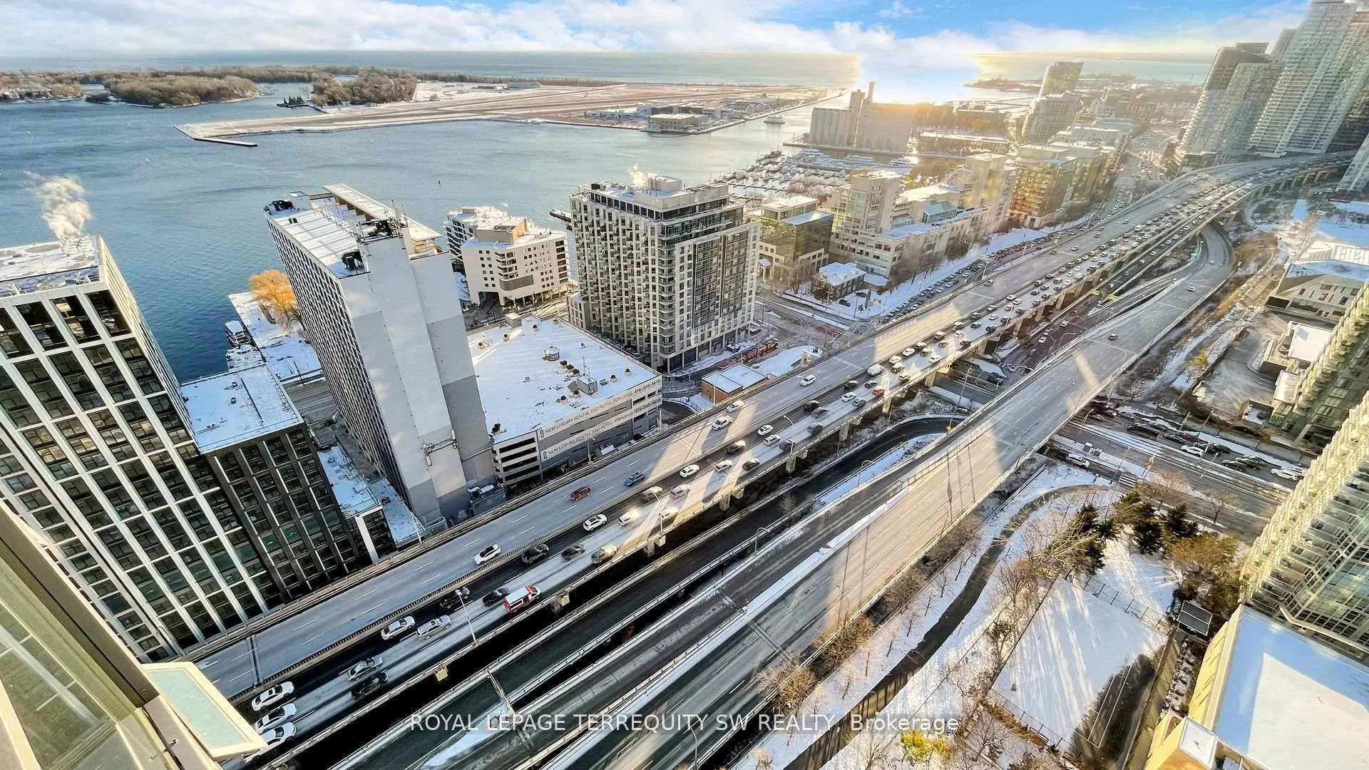 Photo 37 of Unit 3505, 5 Mariner Terrace, Toronto, Waterfront Communities — HOMEH