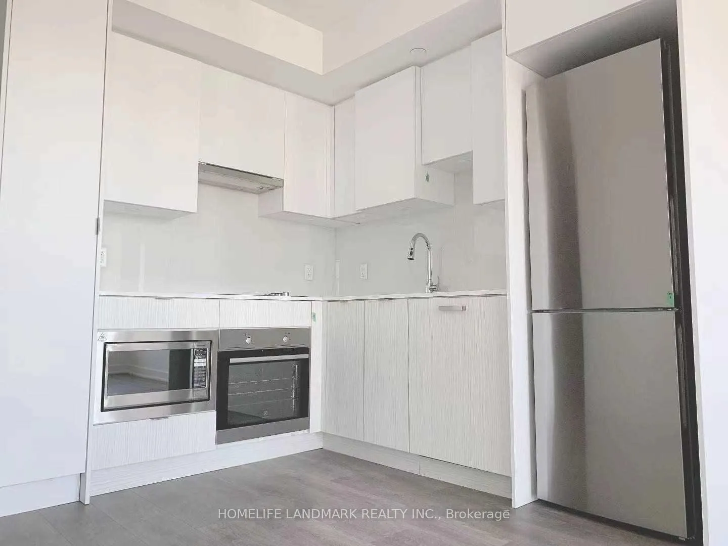 Front of Unit 2311, 99 Broadway Avenue