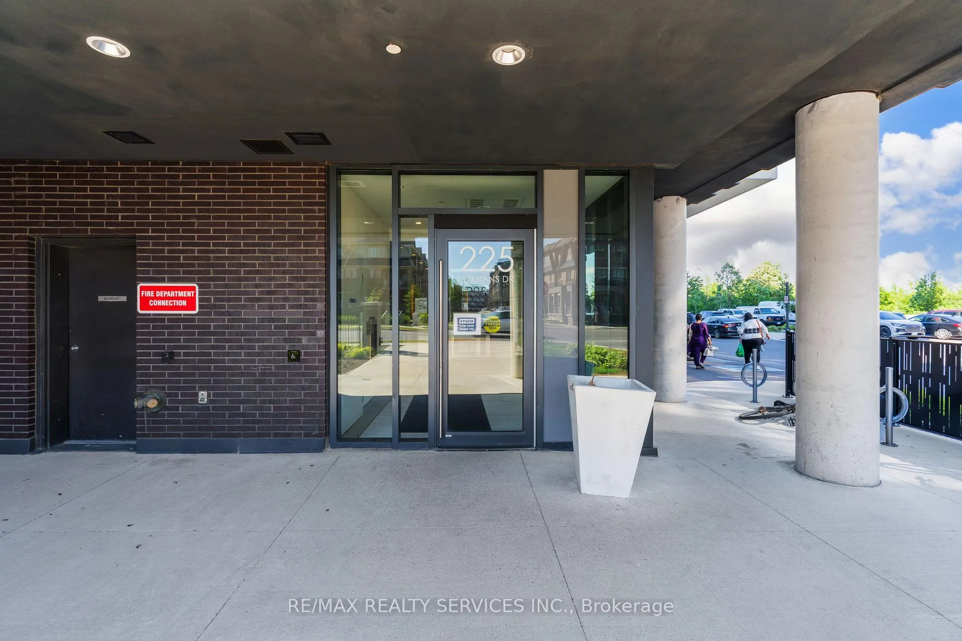 Photo 1 of Unit 909, 225 Veterans Drive, Brampton, Northwest Brampton — HOMEH