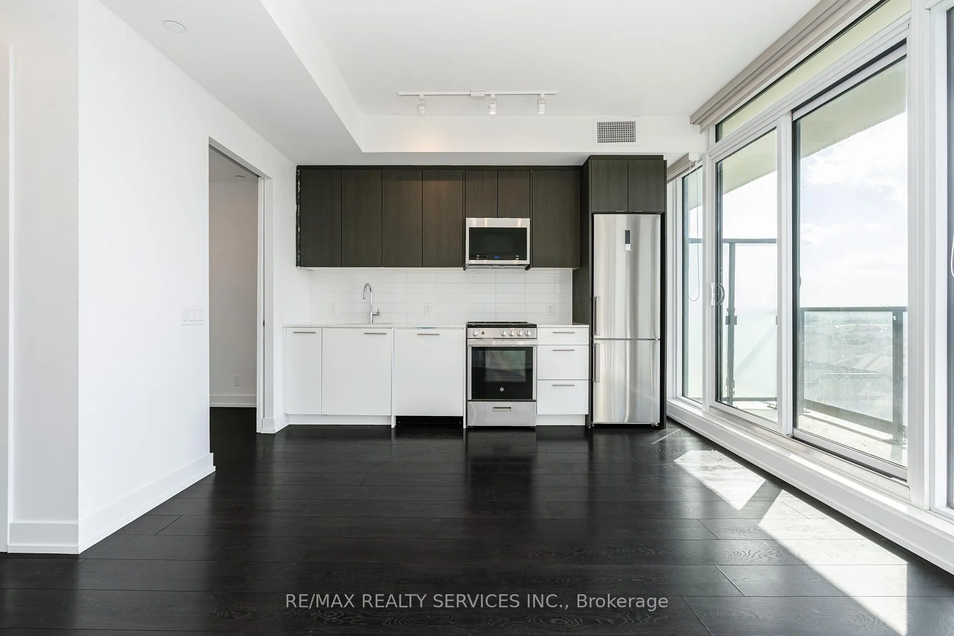 Photo 7 of Unit 909, 225 Veterans Drive, Brampton, Northwest Brampton — HOMEH