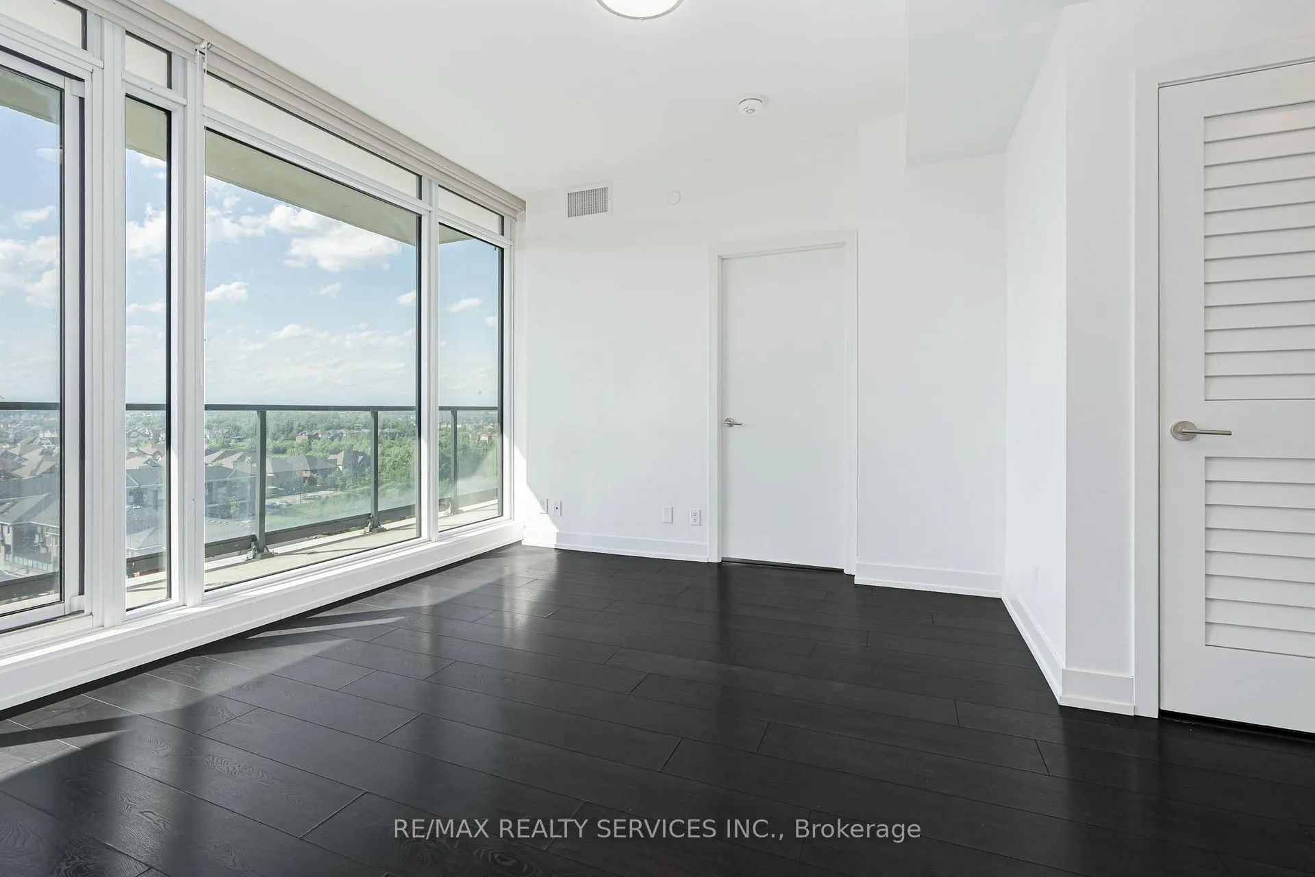 Photo 14 of Unit 909, 225 Veterans Drive, Brampton, Northwest Brampton — HOMEH