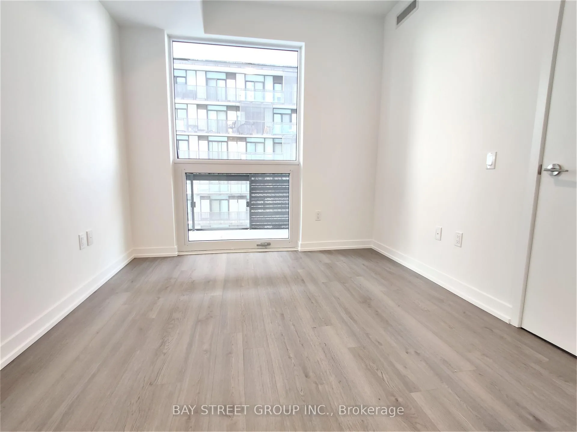 Photo 6 of Unit 2807, 39 Roehampton Avenue, Toronto, Mount Pleasant West — HOMEH
