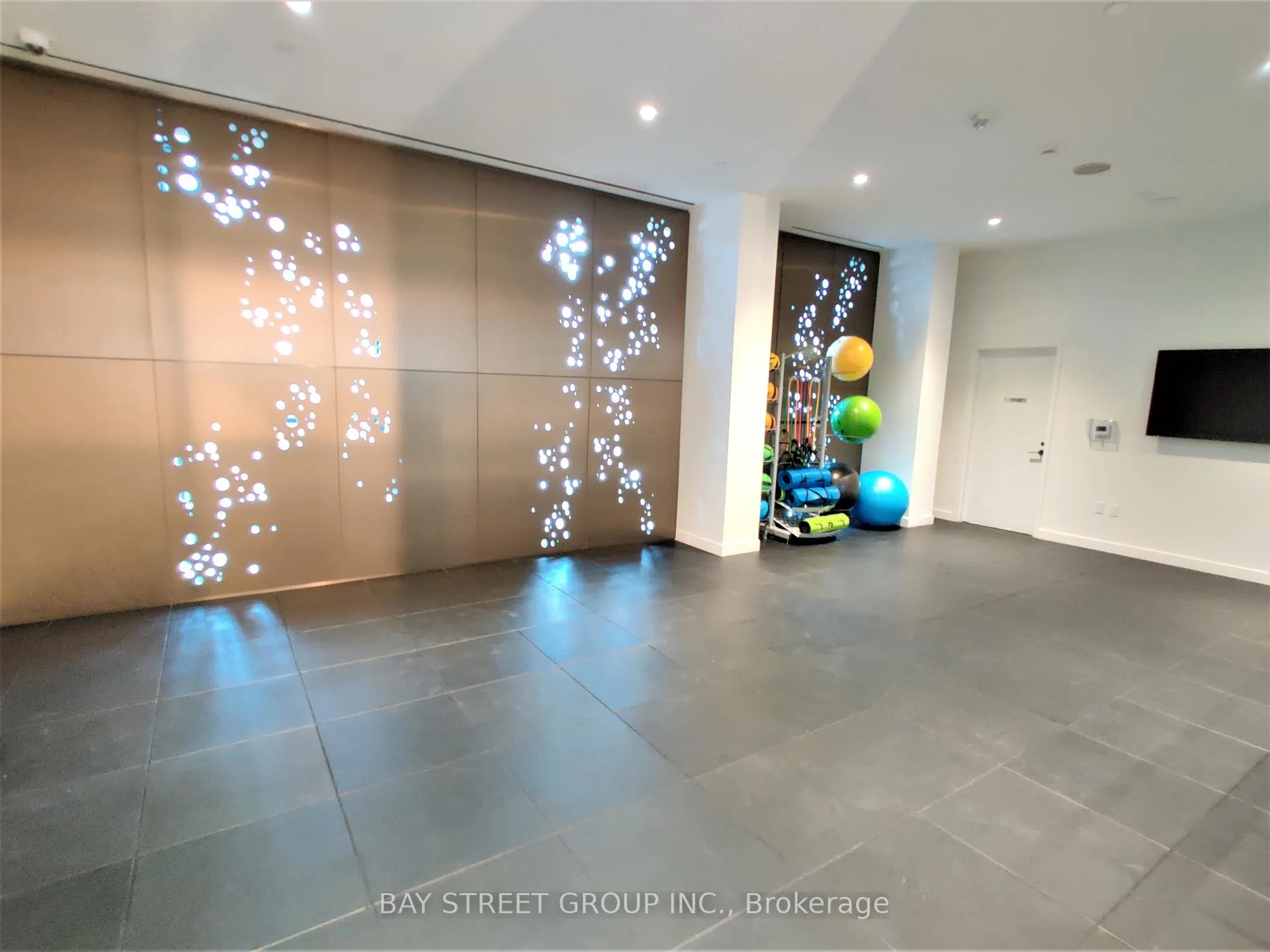 Photo 18 of Unit 2807, 39 Roehampton Avenue, Toronto, Mount Pleasant West — HOMEH