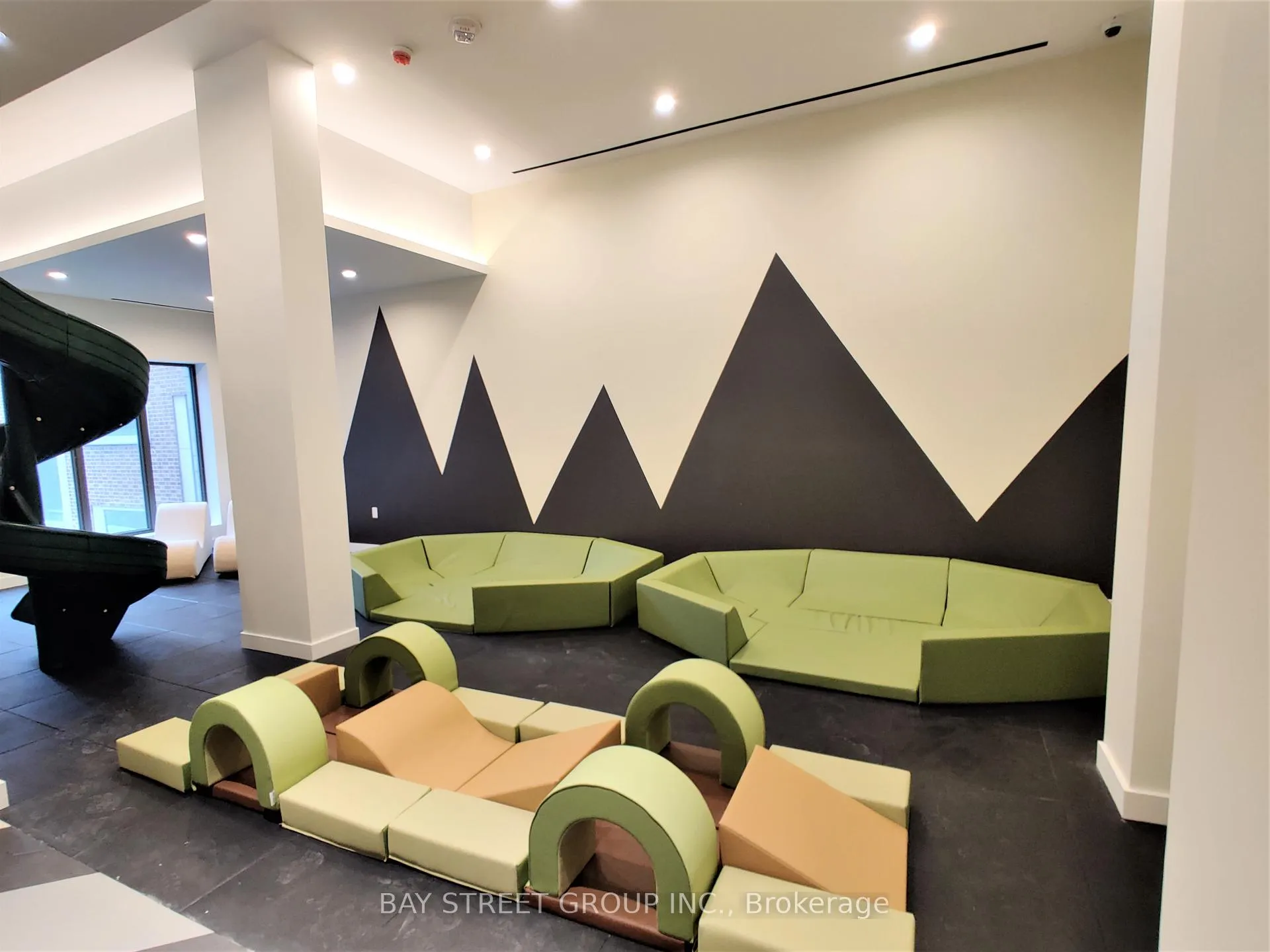 Photo 21 of Unit 2807, 39 Roehampton Avenue, Toronto, Mount Pleasant West — HOMEH