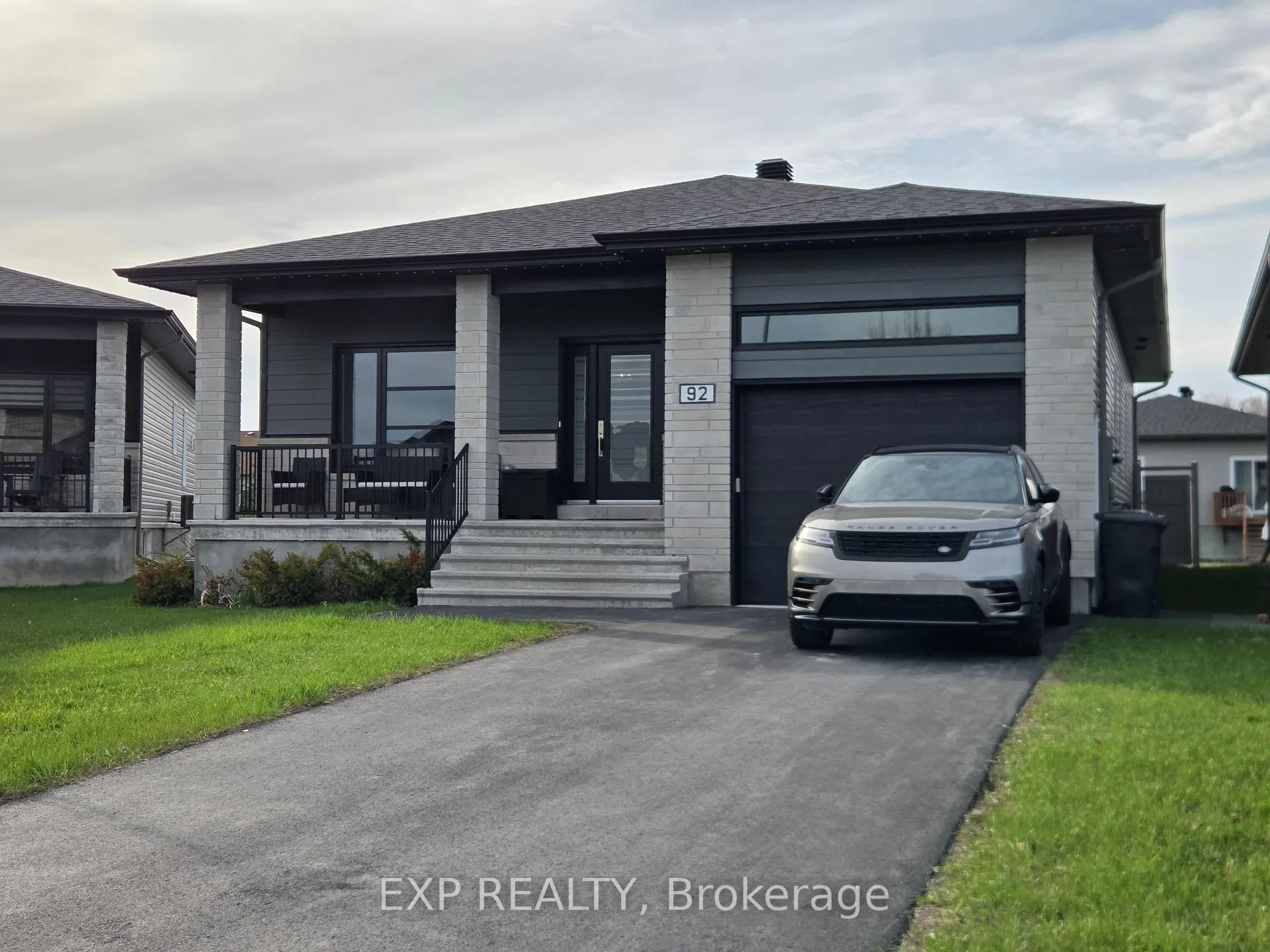Front of 92 Chateauguay Street
