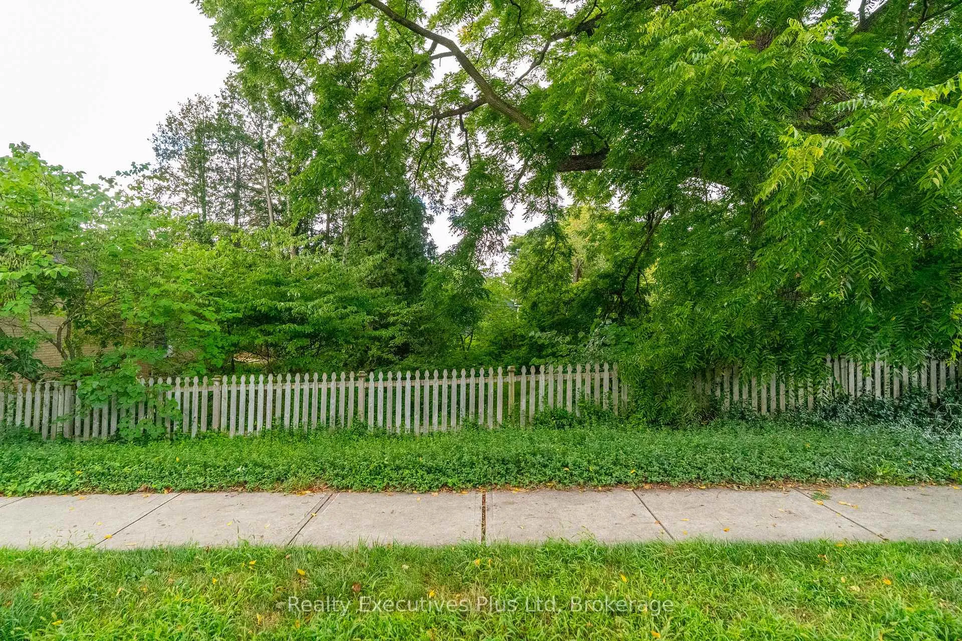 Photo 6 of 59 Hearn Avenue, Guelph, Junction/Onward Willow — HOMEH