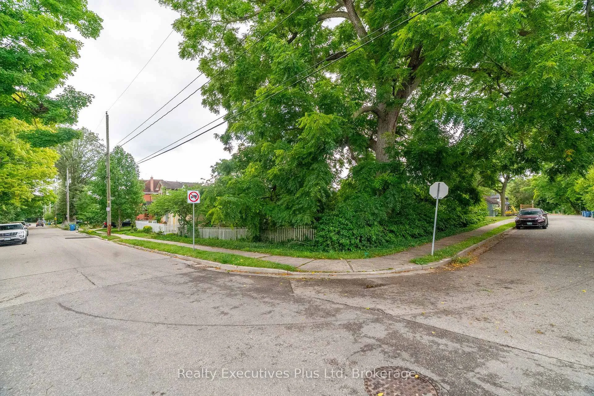 Photo 7 of 59 Hearn Avenue, Guelph, Junction/Onward Willow — HOMEH