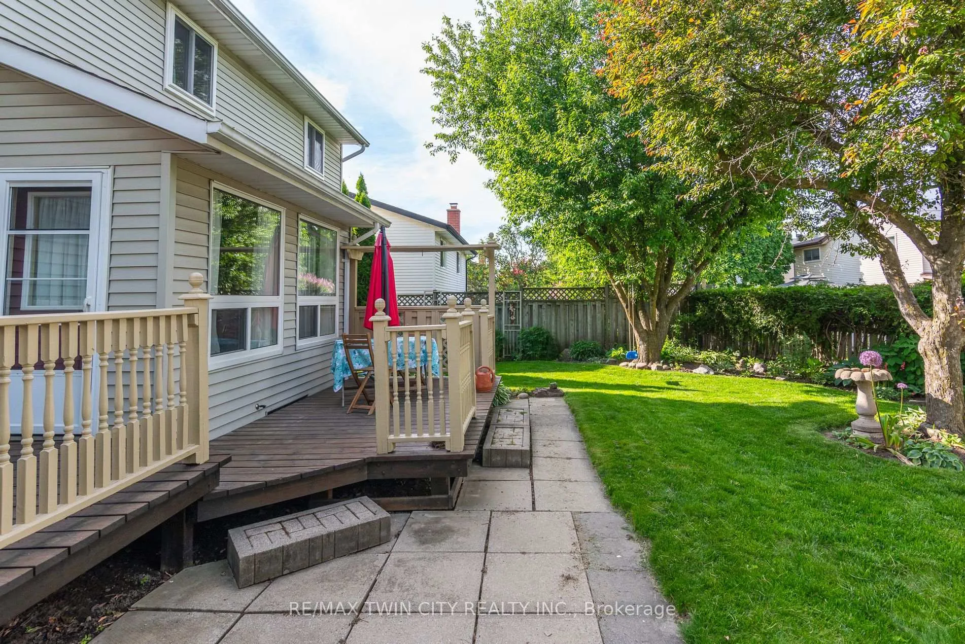 Photo 6 of 691 Westheights Drive, Kitchener — HOMEH