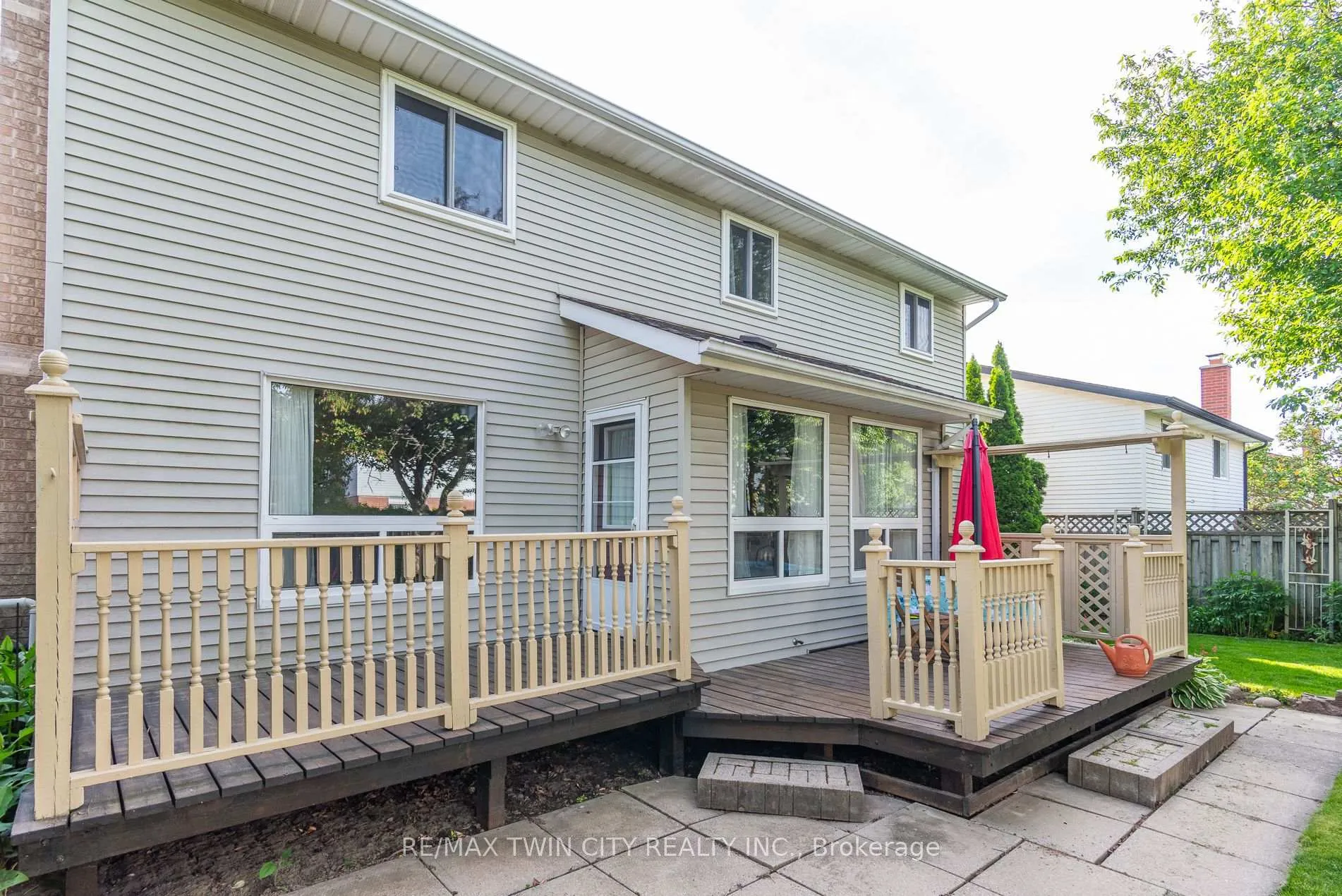 Photo 7 of 691 Westheights Drive, Kitchener — HOMEH