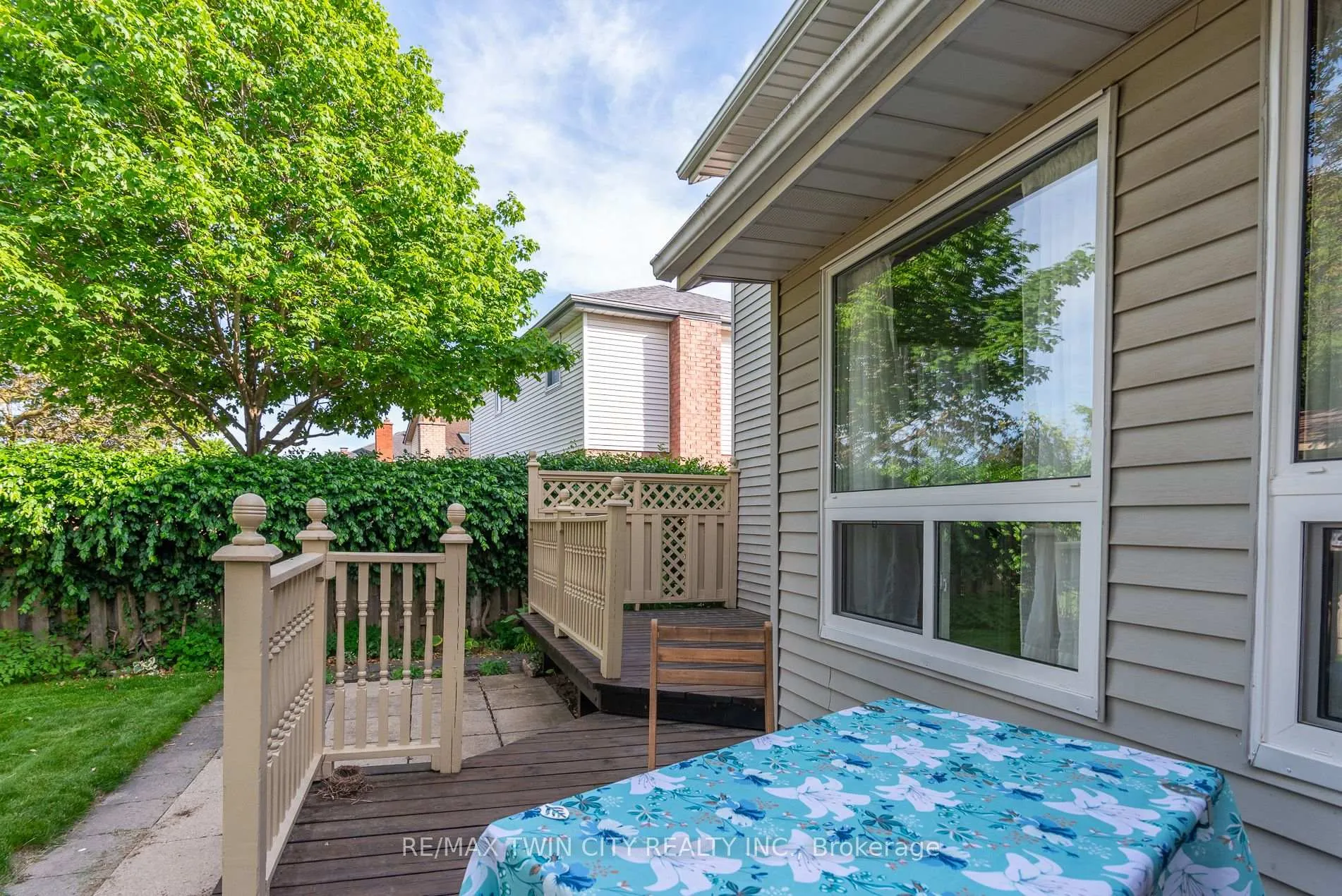 Photo 14 of 691 Westheights Drive, Kitchener — HOMEH