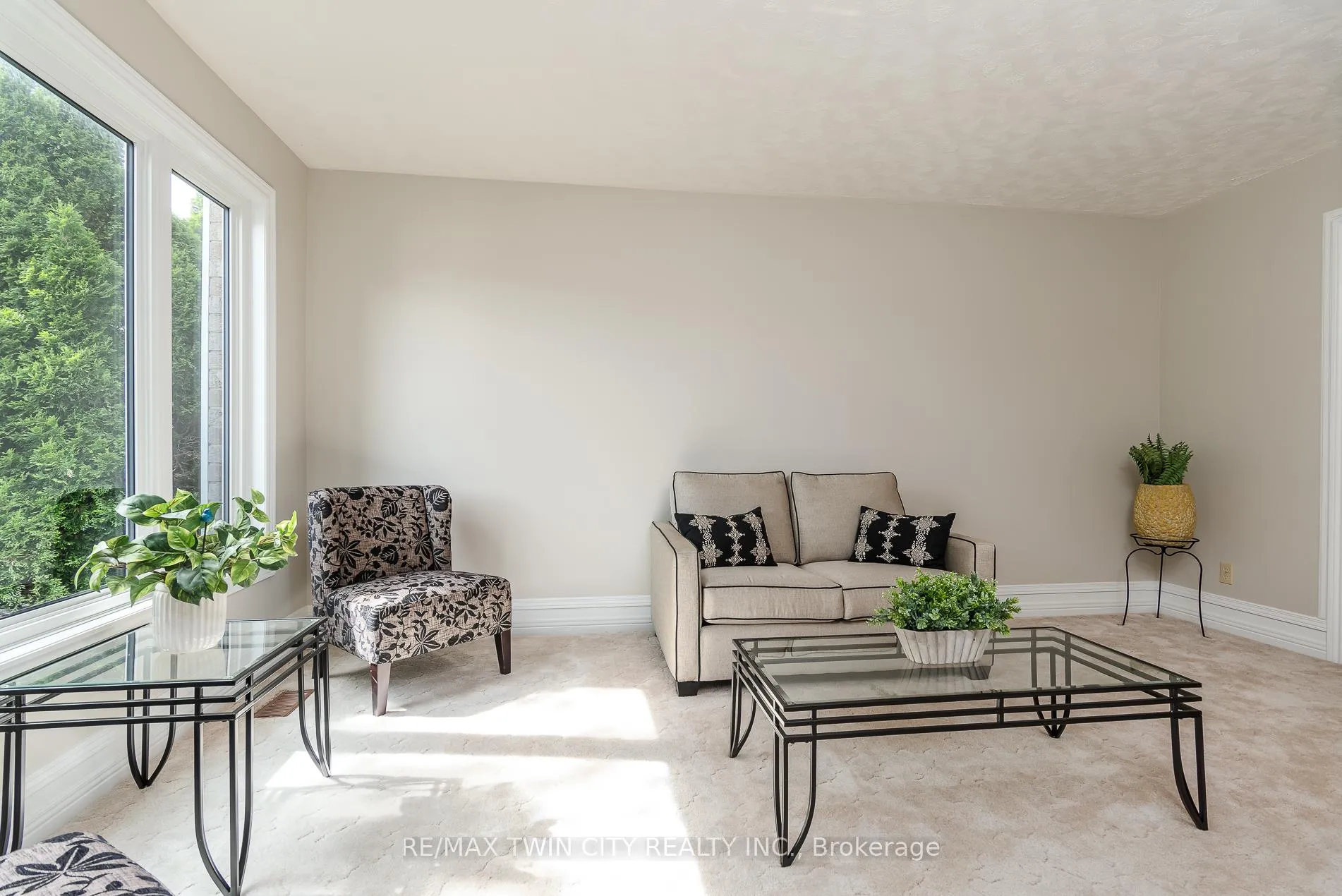 Photo 19 of 691 Westheights Drive, Kitchener — HOMEH
