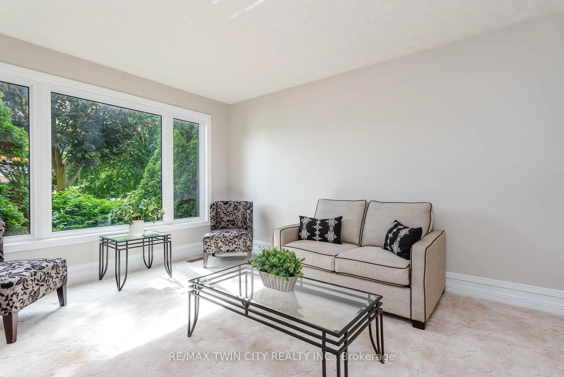 Photo 24 of 691 Westheights Drive, Kitchener — HOMEH