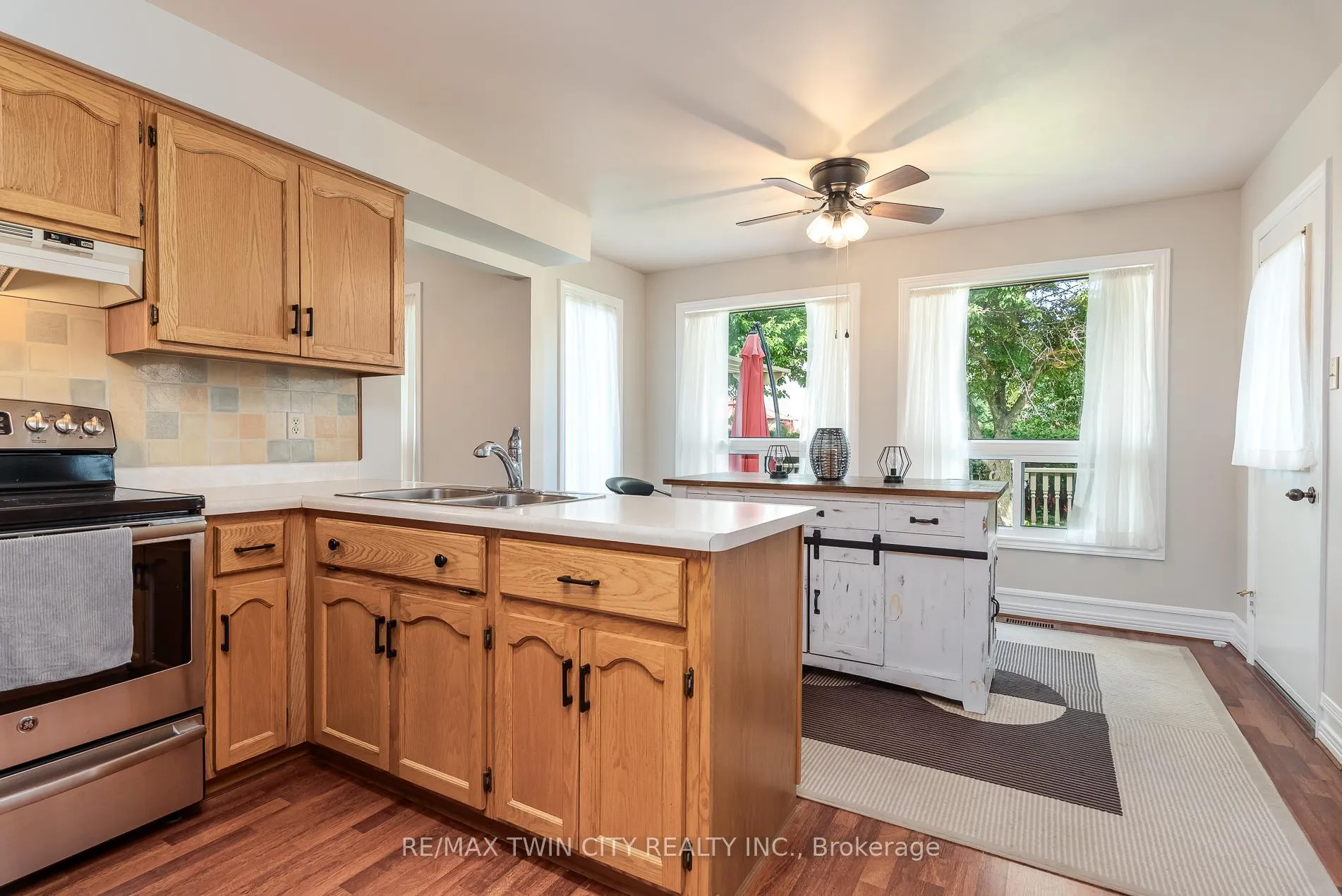 Photo 29 of 691 Westheights Drive, Kitchener — HOMEH