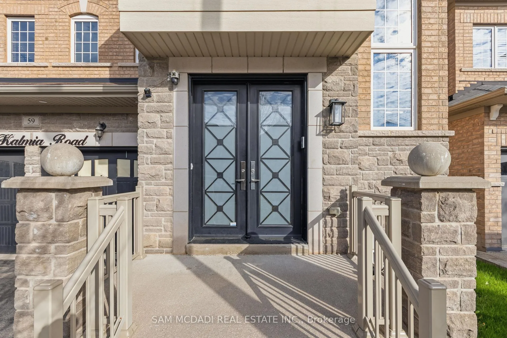 Photo 3 of 59 Kalmia Road, Brampton, Credit Valley — HOMEH